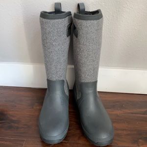 Bogs Tall Crandall Rainboots NWOT